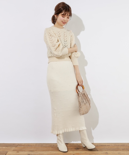 natural couture(ナチュラルクチュール)の「透かしポンポンレトロニット(ニット/セーター・レディース・ベージュ/レッド/アイボリー・FREE)」の6枚目の写真
