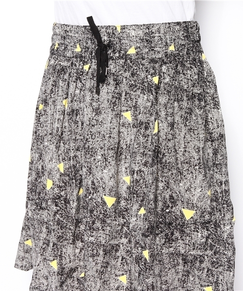 Kastane（カスタネ）の「【NUMPH】総柄スカート（スカート・レディース・その他16・SMALL/MEDIUM）」の2枚目の写真