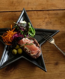 WEST VILLAGE TOKYO（ウェストビレッジトーキョー）の「Twinkle Star Plate L ツインクルスタープレートL（食器）」