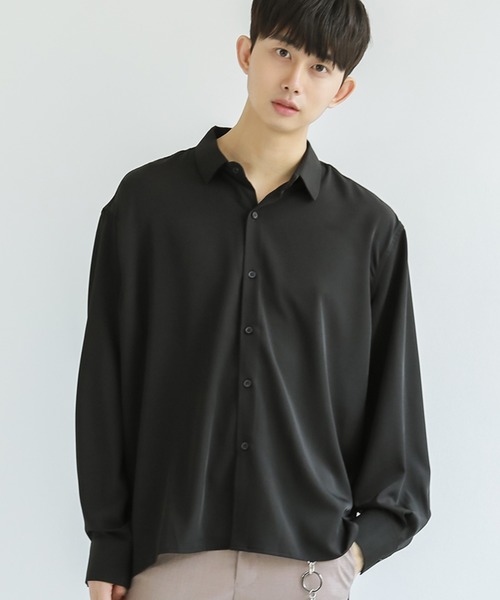 Niell(ニール)の「ドレープ オーバーサイズシャツ(シャツ/ブラウス・メンズ・チャコール/カーキ/ネイビー/ブラック/ベージュ/ホワイト・M/L)」の3枚目の写真