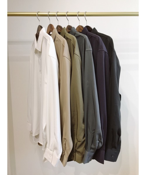 Niell(ニール)の「ドレープ オーバーサイズシャツ(シャツ/ブラウス・メンズ・チャコール/カーキ/ネイビー/ブラック/ベージュ/ホワイト・M/L)」の9枚目の写真