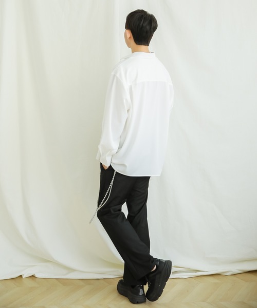 Niell(ニール)の「ドレープ オーバーサイズシャツ(シャツ/ブラウス・メンズ・チャコール/カーキ/ネイビー/ブラック/ベージュ/ホワイト・M/L)」の12枚目の写真