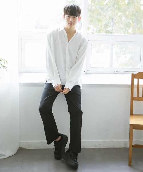 Niell(ニール)の「ドレープ オーバーサイズシャツ(シャツ/ブラウス・メンズ・チャコール/カーキ/ネイビー/ブラック/ベージュ/ホワイト・M/L)」の13枚目の写真