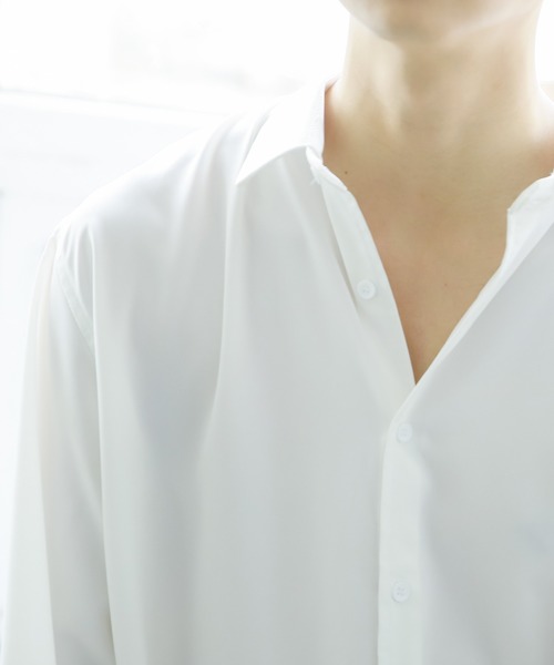 Niell(ニール)の「ドレープ オーバーサイズシャツ(シャツ/ブラウス・メンズ・チャコール/カーキ/ネイビー/ブラック/ベージュ/ホワイト・M/L)」の16枚目の写真