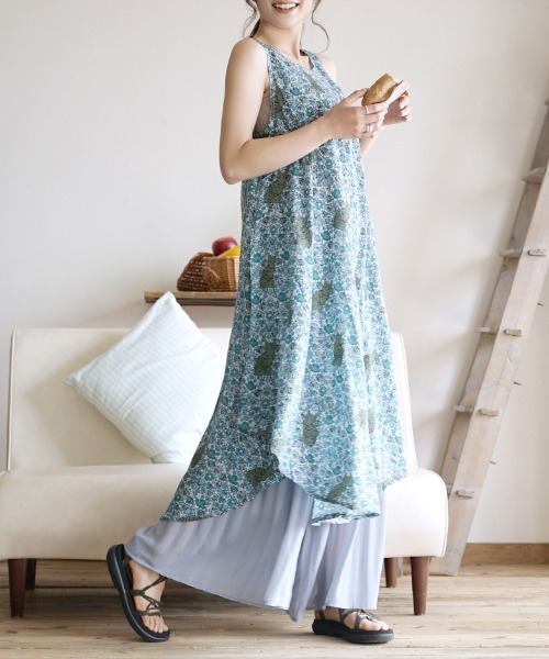 e-zakkamania stores（イーザッカマニアストアーズ）の「バケーションドレープ ノースリーブ ワンピース［柄］（ワンピース・レディース・グレー×ホワイト/ストライプ/ドット/ブラック×ブルー/ピンク×イエロー/グリーン/マルチ/ブラックミックス/イエロー/ベージュ系その他/ブルー系その他/グリーン系その他/ブラック系その他2/エメラルド/パープル系その他・フリー）」の9枚目の写真