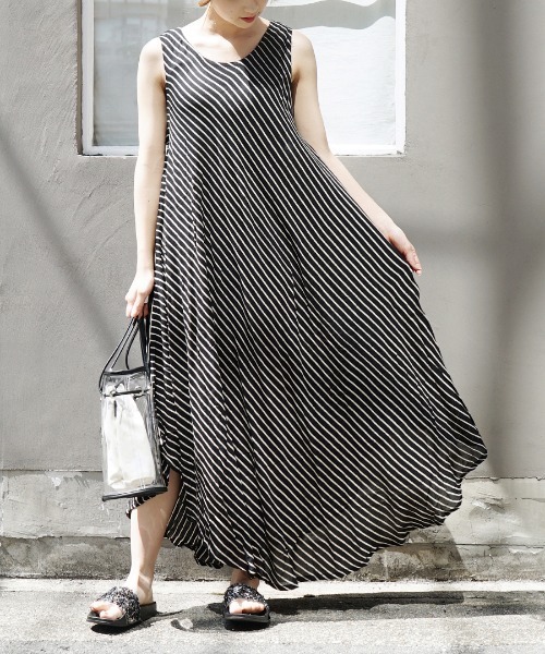 e-zakkamania stores（イーザッカマニアストアーズ）の「バケーションドレープ ノースリーブ ワンピース［柄］（ワンピース・レディース・グレー×ホワイト/ストライプ/ドット/ブラック×ブルー/ピンク×イエロー/グリーン/マルチ/ブラックミックス/イエロー/ベージュ系その他/ブルー系その他/グリーン系その他/ブラック系その他2/エメラルド/パープル系その他・フリー）」の14枚目の写真