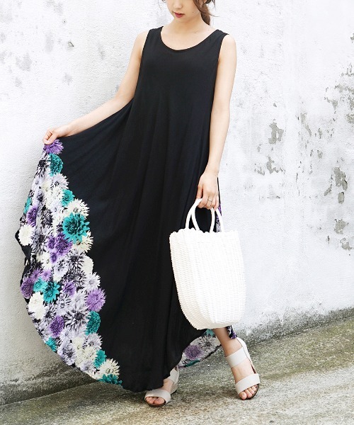 e-zakkamania stores（イーザッカマニアストアーズ）の「バケーションドレープ ノースリーブ ワンピース［柄］（ワンピース・レディース・グレー×ホワイト/ストライプ/ドット/ブラック×ブルー/ピンク×イエロー/グリーン/マルチ/ブラックミックス/イエロー/ベージュ系その他/ブルー系その他/グリーン系その他/ブラック系その他2/エメラルド/パープル系その他・フリー）」の3枚目の写真