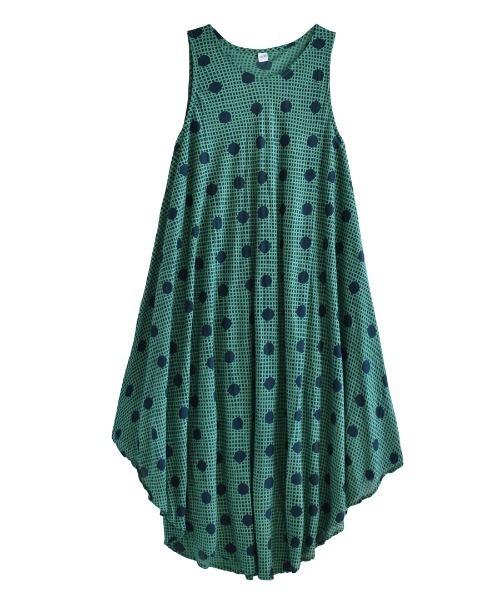 e-zakkamania stores（イーザッカマニアストアーズ）の「バケーションドレープ ノースリーブ ワンピース［柄］（ワンピース・レディース・グレー×ホワイト/ストライプ/ドット/ブラック×ブルー/ピンク×イエロー/グリーン/マルチ/ブラックミックス/イエロー/ベージュ系その他/ブルー系その他/グリーン系その他/ブラック系その他2/エメラルド/パープル系その他・フリー）」の18枚目の写真