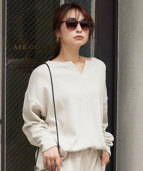 KOBE LETTUCE（コウベレタス）の「[ 裏起毛 ] ライスサーマルキーネックプルオーバートップス（Tシャツ/カットソー・レディース・ブラック/オリーブ/モカ/ライトベージュ・FREE）」の4枚目の写真