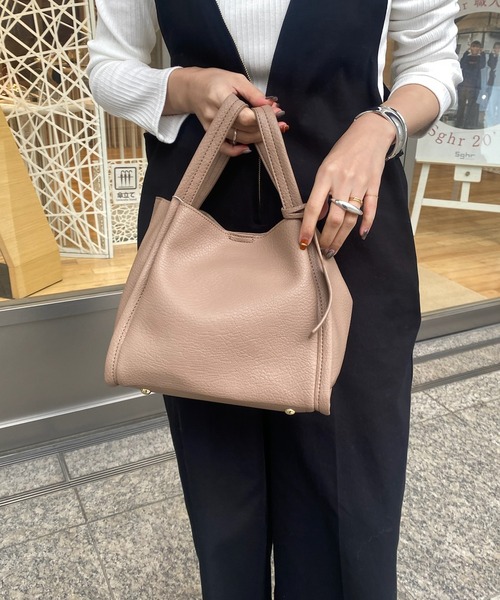 DouDou(ドゥドゥ)の「ミニショルダー付ソフトレザー調ミニバッグ(ハンドバッグ・レディース・アイボリー/サックスブルー/ベージュ/グリーン/ブラック/ブラウン/ホワイト/ホワイト系その他/シルバー/ピンク/ゴールド/ホワイト系その他2/ダークブラウン/ダークグレー/ネイビー・FREE)」の22枚目の写真