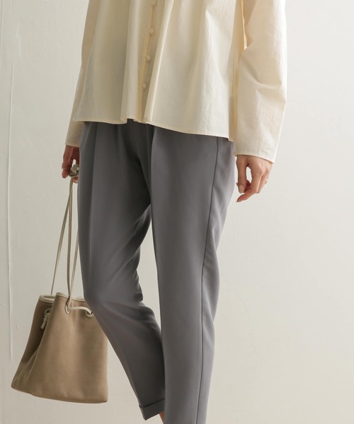 URBAN RESEARCH DOORS（アーバンリサーチドアーズ）の「ストレッチテーパードイージーパンツ（その他パンツ・レディース・グレー/ライトベージュ/ブラック・34/36/38）」の22枚目の写真