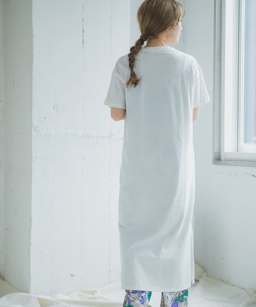 ITEMS URBANRESEARCH（アイテムズ アーバンリサーチ）の「クルーネックカットワンピース（ワンピース・レディース・グレー系その他/オフホワイト/グリーン系その他・FREE）」の11枚目の写真