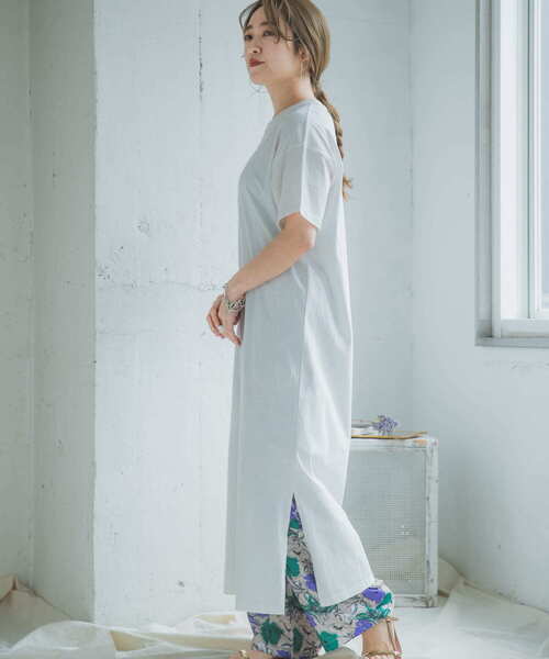 ITEMS URBANRESEARCH（アイテムズ アーバンリサーチ）の「クルーネックカットワンピース（ワンピース・レディース・グレー系その他/オフホワイト/グリーン系その他・FREE）」の14枚目の写真