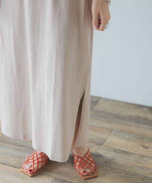 ITEMS URBANRESEARCH（アイテムズ アーバンリサーチ）の「クルーネックカットワンピース（ワンピース・レディース・グレー系その他/オフホワイト/グリーン系その他・FREE）」の12枚目の写真