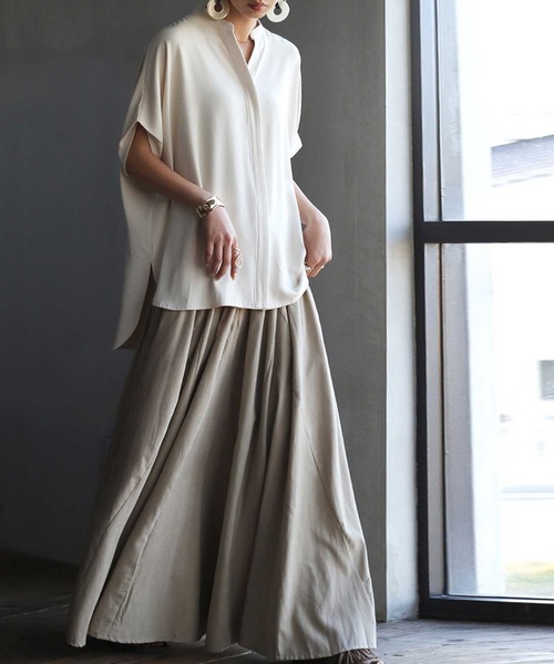 antiqua(アンティカ)の「比翼仕立てスキッパーシャツ(シャツ/ブラウス・レディース・グリーン系その他/ブラック/オフホワイト・FREE)」の5枚目の写真