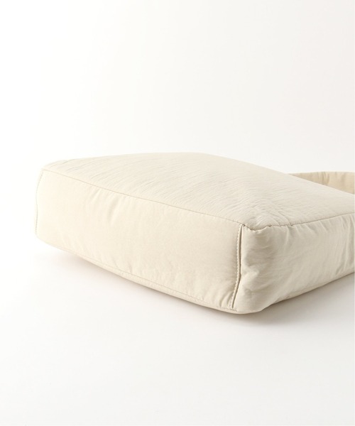 FRAMeWORK（フレームワーク）の「【AMOMENTO】PADDED SHOULDER BAG◆（ショルダーバッグ・レディース・ベージュ・FREE）」の7枚目の写真