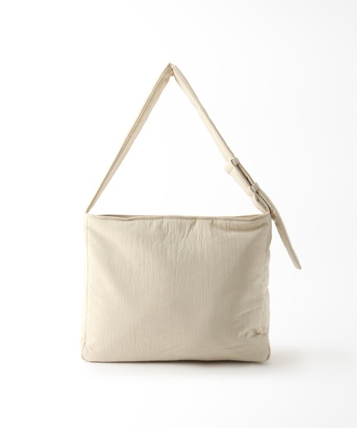 FRAMeWORK（フレームワーク）の「【AMOMENTO】PADDED SHOULDER BAG◆（ショルダーバッグ・レディース・ベージュ・FREE）」の4枚目の写真