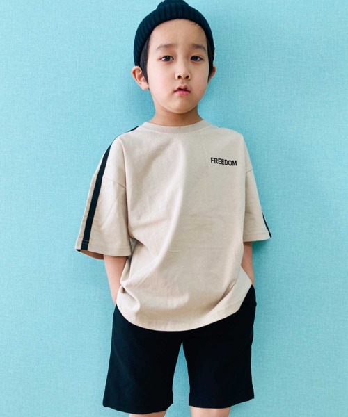 THE CASUAL(カジュアル)の「バックロゴビッグシルエットサイドライン5分袖Tシャツ カットソー キッズ(Tシャツ/カットソー・キッズ・オフホワイト/ベージュ/ブラック・120cm/130cm/160cm/150cm/140cm/110cm)」の13枚目の写真
