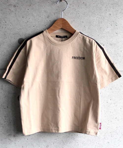 THE CASUAL(カジュアル)の「バックロゴビッグシルエットサイドライン5分袖Tシャツ カットソー キッズ(Tシャツ/カットソー・キッズ・オフホワイト/ベージュ/ブラック・120cm/130cm/160cm/150cm/140cm/110cm)」の6枚目の写真