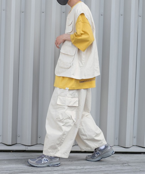 Perushu（ペルーシュ）の「4ポケットミリタリールーズベスト（ベスト・メンズ・オフホワイト/カーキ・LARGE/MEDIUM）」の4枚目の写真