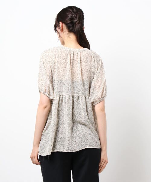 ehka sopo（エヘカソポ）の「小花柄レースアップチュニック（シャツ/ブラウス・レディース・ブラック/グリーン/キナリ・ﾌﾘ-）」の5枚目の写真