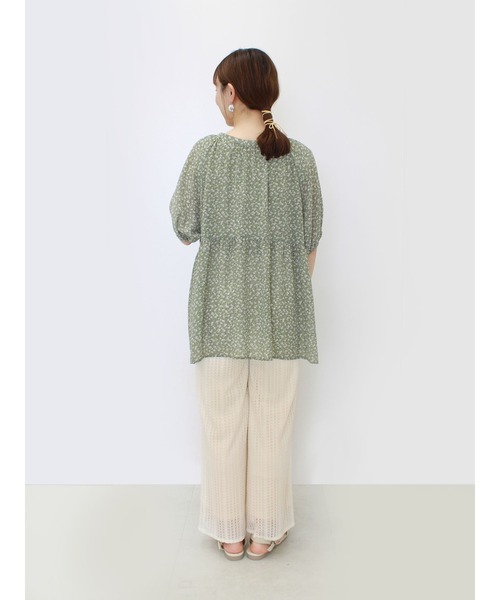 ehka sopo（エヘカソポ）の「小花柄レースアップチュニック（シャツ/ブラウス・レディース・ブラック/グリーン/キナリ・ﾌﾘ-）」の9枚目の写真
