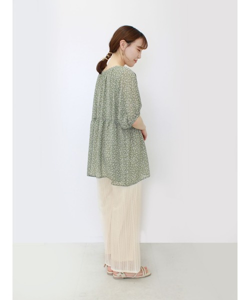 ehka sopo（エヘカソポ）の「小花柄レースアップチュニック（シャツ/ブラウス・レディース・ブラック/グリーン/キナリ・ﾌﾘ-）」の10枚目の写真