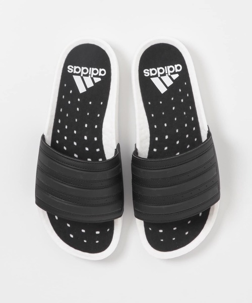 adidas(アディダス)の「adidas ADILETTE BOOST(サンダル・メンズ・ホワイト・26.5/27.5/25.5)」の4枚目の写真