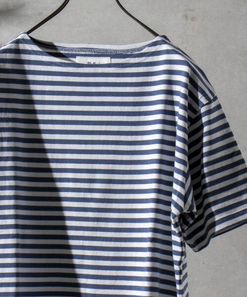 NOLLEY'S goodman(ノーリーズグッドマン)の「バスクボーダー ビッグTシャツ (※ユニセックスで着用可)(Tシャツ/カットソー・メンズ・ブルー系その他/ホワイト系その他/ホワイト系その他2/ホワイト系その他3・SMALL/MEDIUM/LARGE)」の2枚目の写真