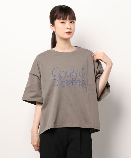 Lugnoncure(ルノンキュール)の「メッセージロゴプリントTシャツ(Tシャツ/カットソー・レディース・オフホワイト/パープル/モカ・フリ-)」の7枚目の写真