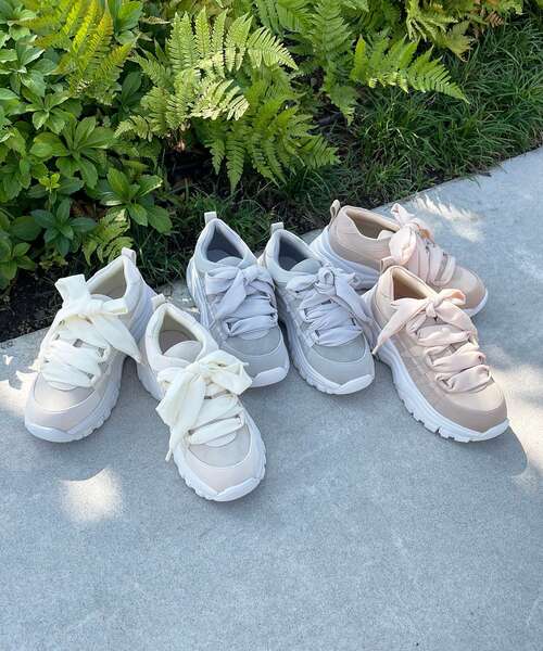 MAJESTIC LEGON（マジェスティックレゴン）の「☆ボリューミーカラースニーカー（スニーカー・レディース・ベージュ/グレー/アイボリー・MEDIUM/LARGE）」の4枚目の写真
