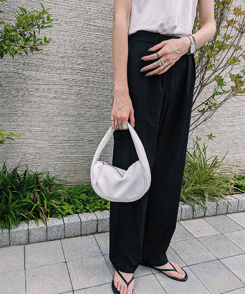 ISOOK（アイスー）の「One handle round bag / ワンハンドルラウンドバッグ（maai select）（ハンドバッグ・レディース・ホワイト/ブラック/グリーン・FREE）」の6枚目の写真