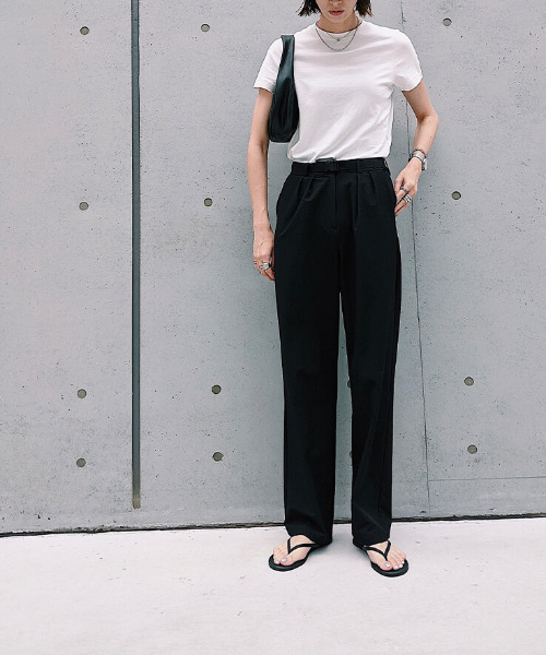 ISOOK（アイスー）の「One handle round bag / ワンハンドルラウンドバッグ（maai select）（ハンドバッグ・レディース・ホワイト/ブラック/グリーン・FREE）」の5枚目の写真