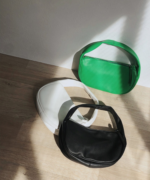 ISOOK（アイスー）の「One handle round bag / ワンハンドルラウンドバッグ（maai select）（ハンドバッグ・レディース・ホワイト/ブラック/グリーン・FREE）」の4枚目の写真