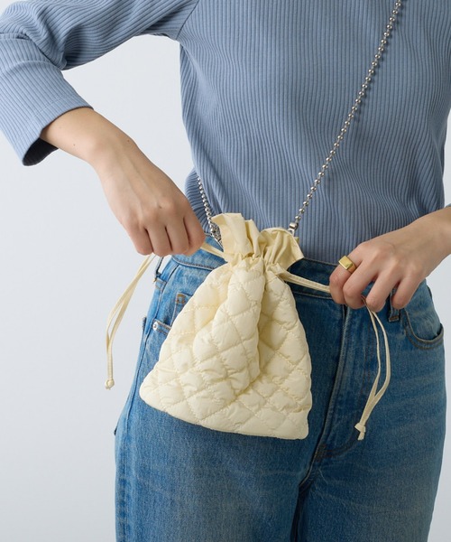 CIAOPANIC TYPY（チャオパニックティピー）の「キルティング巾着ショルダー（ショルダーバッグ・レディース・ブラック/カーキ/オレンジ/ブラウン/アイボリー/グレイッシュベージュ/グリーン・ONE SIZE）」の2枚目の写真