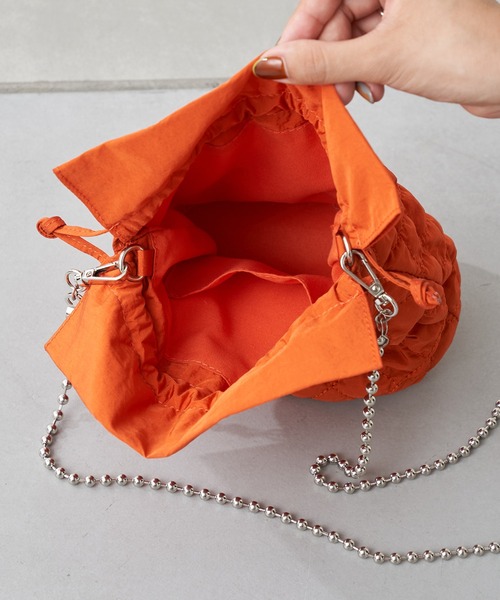 CIAOPANIC TYPY（チャオパニックティピー）の「キルティング巾着ショルダー（ショルダーバッグ・レディース・ブラック/カーキ/オレンジ/ブラウン/アイボリー/グレイッシュベージュ/グリーン・ONE SIZE）」の17枚目の写真