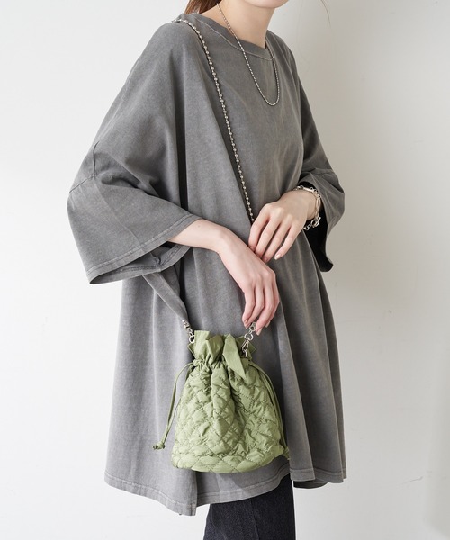 CIAOPANIC TYPY（チャオパニックティピー）の「キルティング巾着ショルダー（ショルダーバッグ・レディース・ブラック/カーキ/オレンジ/ブラウン/アイボリー/グレイッシュベージュ/グリーン・ONE SIZE）」の9枚目の写真