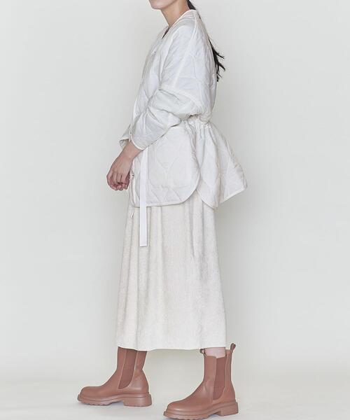 ASTRAET(アストラット)の「<ASTRAET(アストラット)>キルティング ノーカラーブルゾン†(その他アウター・レディース・ホワイト/ブラック/オリーブ・FREE)」の12枚目の写真