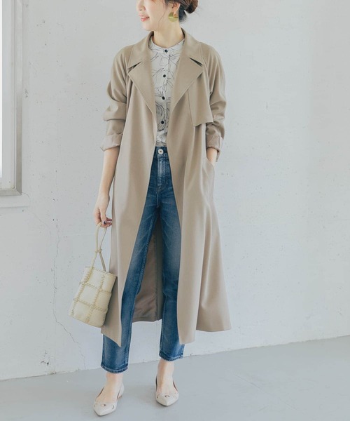 URBAN RESEARCH ROSSO(アーバンリサーチロッソ)の「バックタックトレンチコート(トレンチコート・レディース・ベージュ/ネイビー・SMALL/MEDIUM)」の2枚目の写真