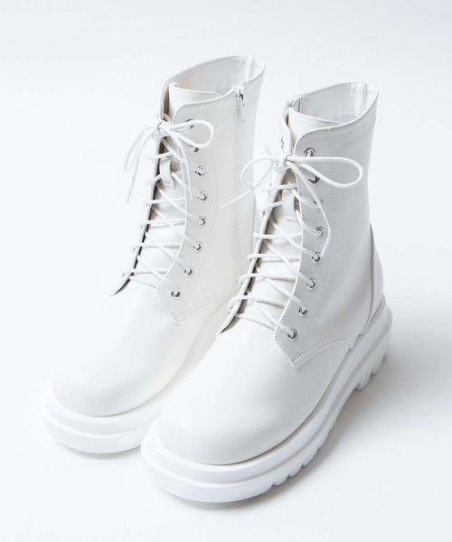 WEGO（ウィゴー）の「WEGO/8ホールレースアップブーツ（ブーツ・レディース・ブラック/ホワイト・MEDIUM/LARGE）」の8枚目の写真