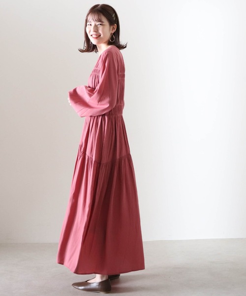 Cheek(チーク)の「シャーリングティアードワンピース(ワンピース・レディース・チャコールグレー/ピンク/ブルー・MEDIUM)」の14枚目の写真