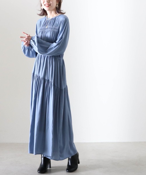 Cheek(チーク)の「シャーリングティアードワンピース(ワンピース・レディース・チャコールグレー/ピンク/ブルー・MEDIUM)」の8枚目の写真