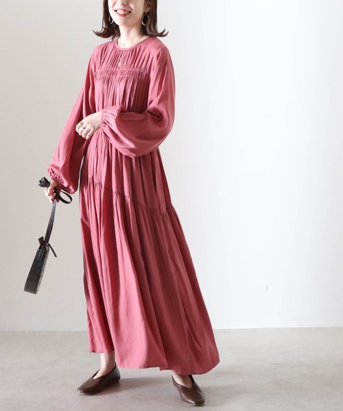 Cheek(チーク)の「シャーリングティアードワンピース(ワンピース・レディース・チャコールグレー/ピンク/ブルー・MEDIUM)」の6枚目の写真