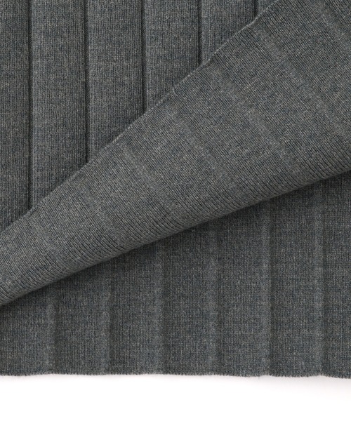 NATURAL BEAUTY BASIC（ナチュラルビューティーベーシック）の「針抜きニットセットアップ（ワンピース・レディース・ネイビー/カーキ/グレイッシュベージュ・SMALL/MEDIUM）」の6枚目の写真