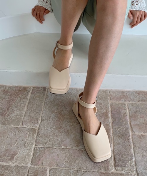 Didot.showroom（ディドット ショールーム）の「square bulky strap shoes（パンプス・レディース・アイボリー・24cm）」の5枚目の写真