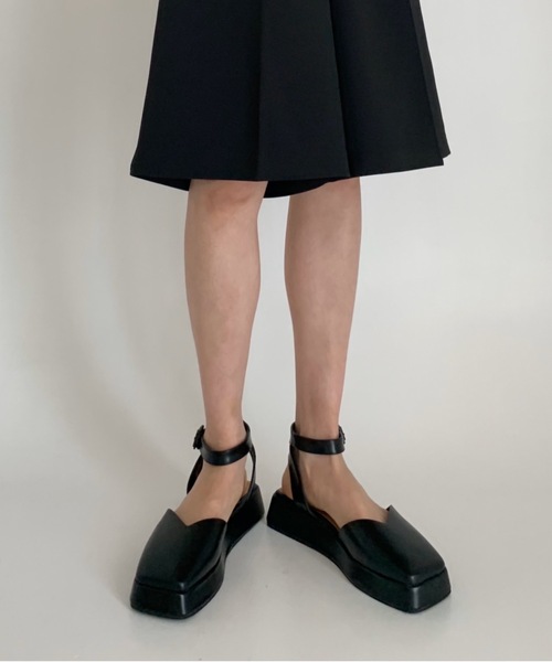 Didot.showroom（ディドット ショールーム）の「square bulky strap shoes（パンプス・レディース・アイボリー・24cm）」の4枚目の写真