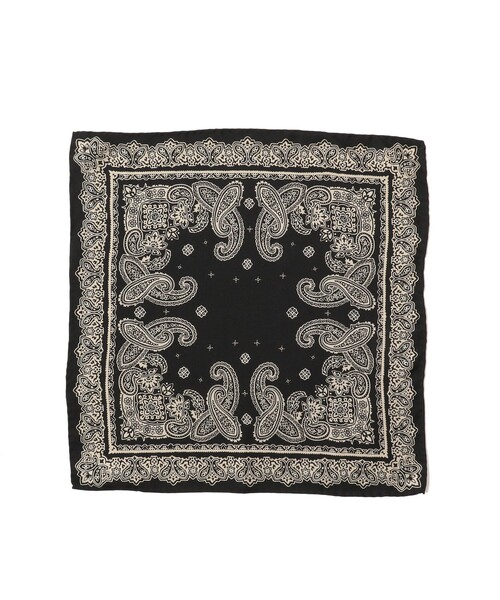 BEAMS PLUS（ビームスプラス）の「BEAMS PLUS / シルク バンダナ チーフ（ハンカチ/ハンドタオル・メンズ・ブラック/ネイビー・ONE SIZE）」の7枚目の写真