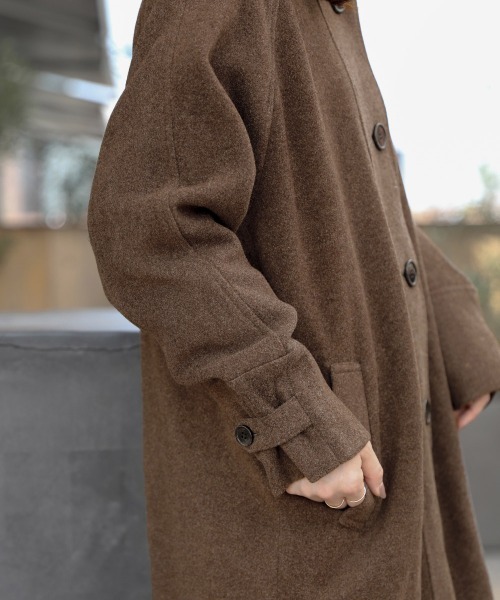 Bab（バブ）の「スタンドカラーラグランコート（チェスターコート・レディース・ベージュ/ブラウン・S/M）」の4枚目の写真