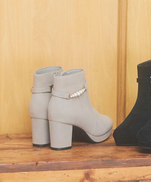 MAJESTIC LEGON（マジェスティックレゴン）の「2wayパールブーツ（ブーツ・レディース・ブラウン/ライトグレー/ブラック・SMALL/MEDIUM/LARGE/X-LARGE）」の2枚目の写真