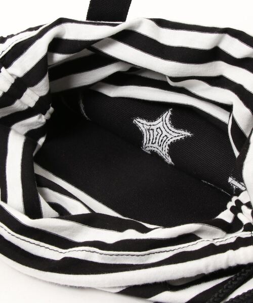 To b. by agnes b.(トゥービーバイアニエスベー)の「WR56 SAC ロゴミニトートバッグ(トートバッグ・レディース・ブラック・UNI)」の3枚目の写真